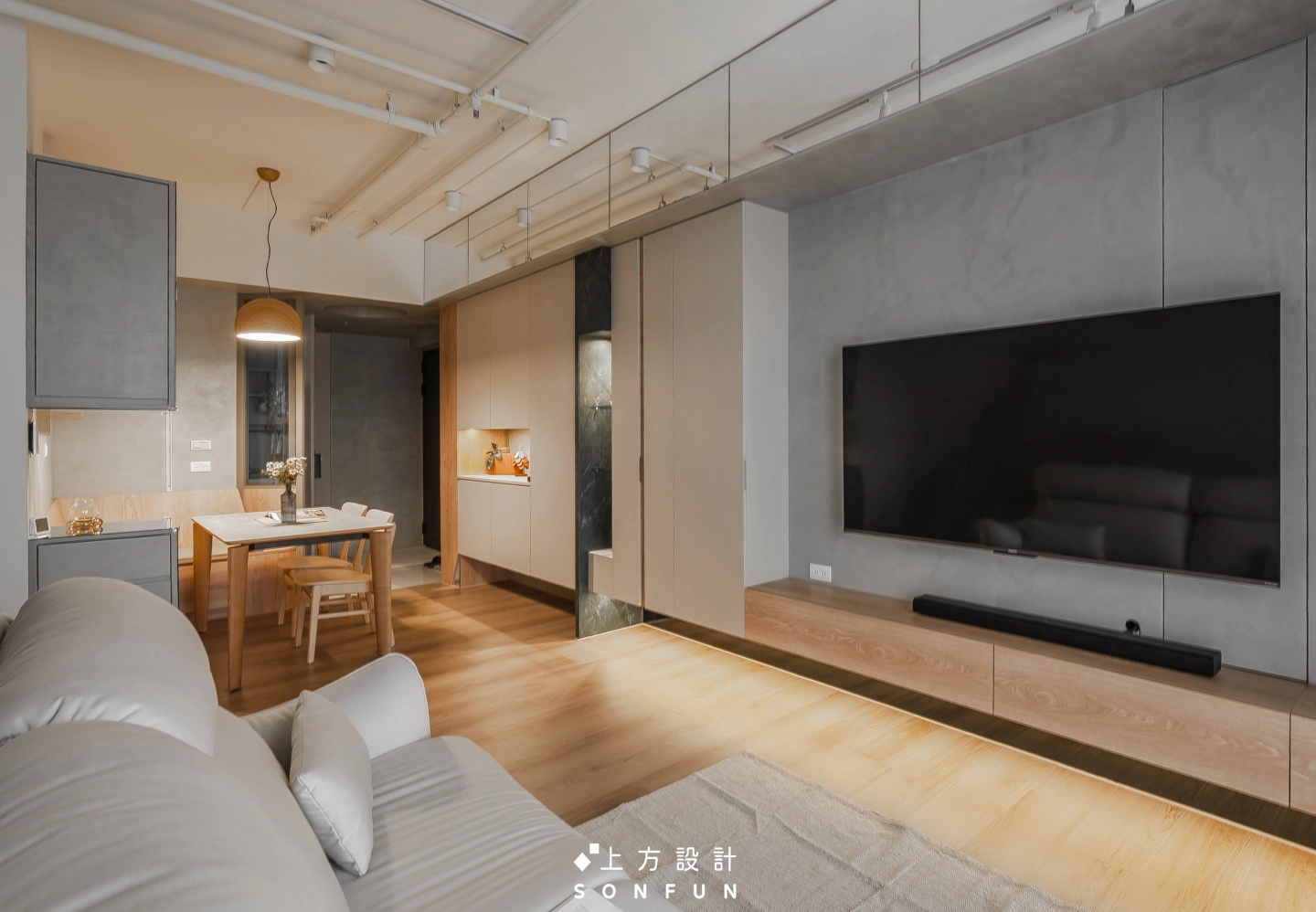 南投‧首富京站